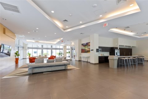 Condo in Miami, Florida, 2 bedrooms  № 2069588 - photo 12