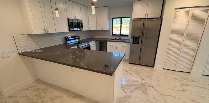 Дом в Форт-Лодердейл, Флорида 3 спальни, 133.69м2 № 1969765