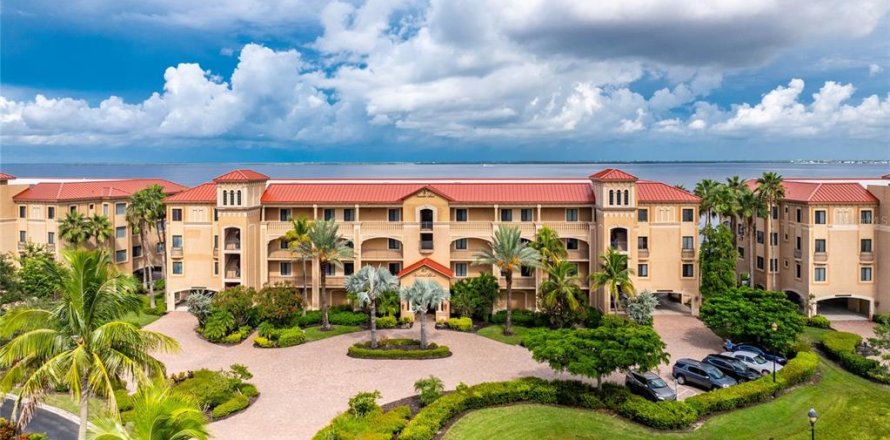 Condo à Punta Gorda, Floride, 3 chambres № 1899384
