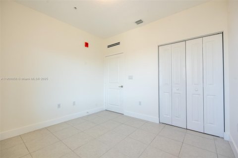Condominio en alquiler en Doral, Florida, 3 dormitorios, 104.89 m2 № 2012537 - foto 22