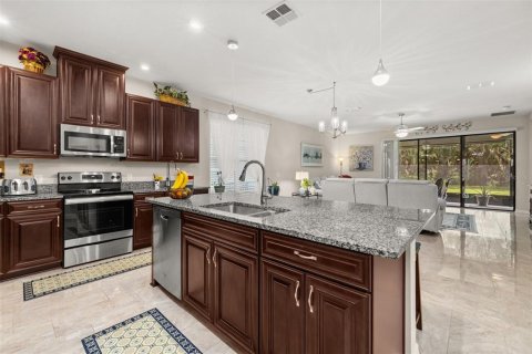 House in BELLALAGO in Kissimmee, Florida 4 bedrooms, 224.82 sq.m. № 1808768 - photo 24