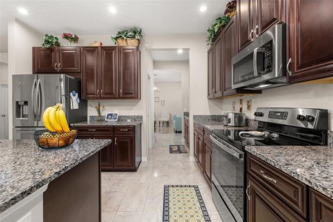 House in BELLALAGO in Kissimmee, Florida 4 bedrooms, 224.82 sq.m. № 1808768 - photo 22