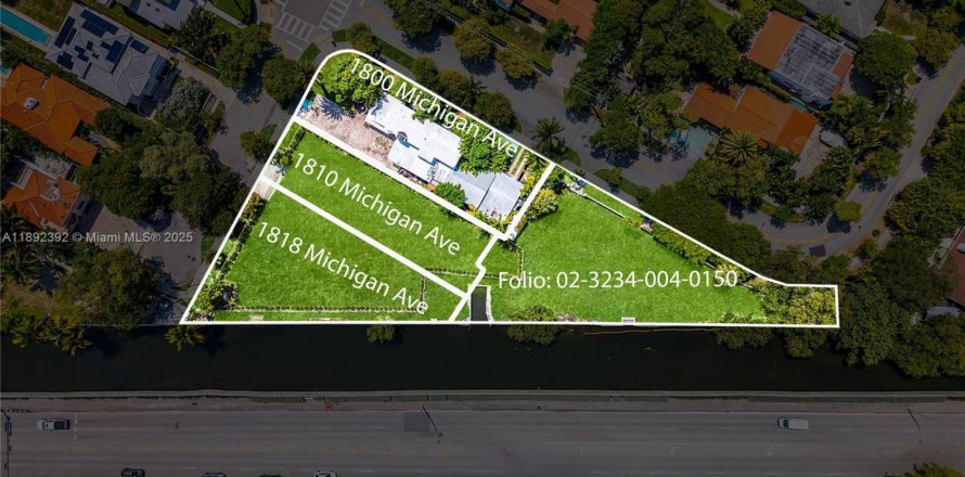 House in Miami Beach, Florida 5 bedrooms, 380.16 sq.m. № 1944995