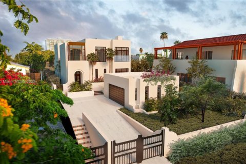 House in Miami Beach, Florida 5 bedrooms, 380.16 sq.m. № 1944995 - photo 11