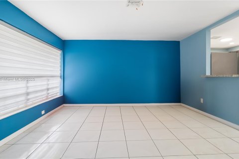 Casa en venta en Miramar, Florida, 4 dormitorios, 163.88 m2 № 1928931 - foto 11