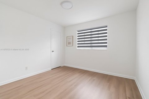 Casa en venta en Miramar, Florida, 4 dormitorios, 163.88 m2 № 1928931 - foto 21