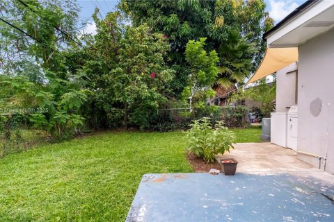 Casa en venta en Miramar, Florida, 4 dormitorios, 163.88 m2 № 1928931 - foto 28