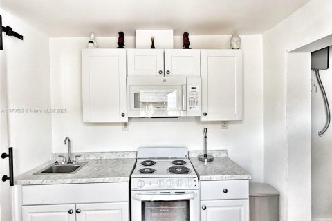 Casa en venta en Miramar, Florida, 4 dormitorios, 163.88 m2 № 1928931 - foto 26