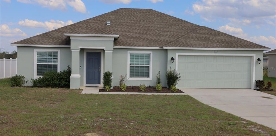 Villa ou maison à Frostproof, Floride 4 chambres, 157.93 m2 № 1568918