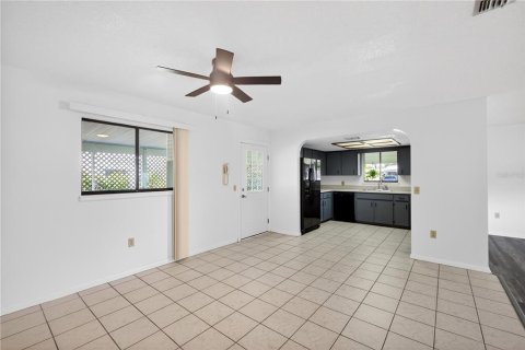 Villa ou maison à vendre à Ocala, Floride: 2 chambres, 106.28 m2 № 2221455 - photo 6