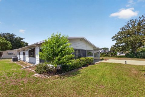 Villa ou maison à vendre à Ocala, Floride: 2 chambres, 106.28 m2 № 2221455 - photo 4