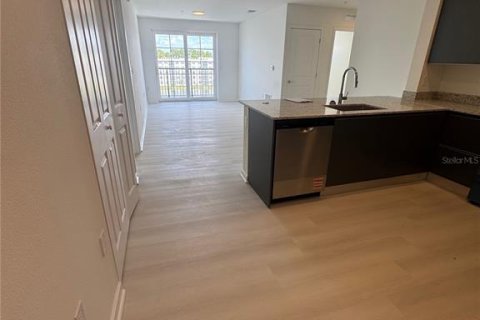 Condo in Orlando, Florida, 3 bedrooms  № 2379394 - photo 4