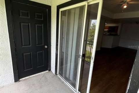 Condo in Orlando, Florida, 2 bedrooms  № 2213172 - photo 14