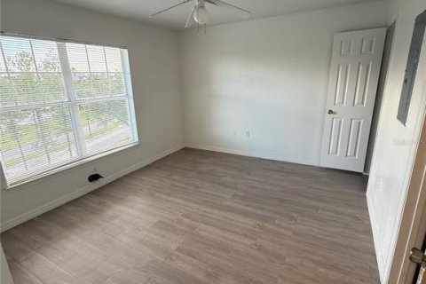 Condo in Orlando, Florida, 2 bedrooms  № 2213172 - photo 10