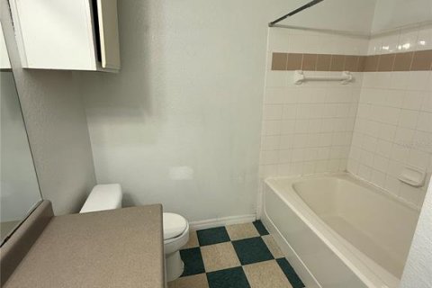 Condo in Orlando, Florida, 2 bedrooms  № 2213172 - photo 8