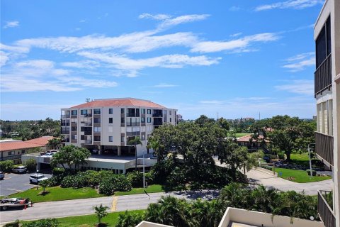Condo in Saint Petersburg, Florida, 1 bedroom  № 1789462 - photo 24