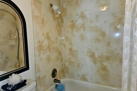 Condo in Saint Petersburg, Florida, 1 bedroom  № 1789462 - photo 16