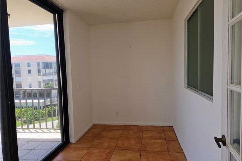 Condo in Saint Petersburg, Florida, 1 bedroom  № 1789462 - photo 19