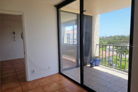 Condo in Saint Petersburg, Florida, 1 bedroom  № 1789462 - photo 20