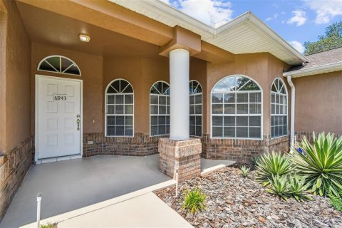 Villa ou maison à vendre à Zephyrhills, Floride: 3 chambres, 150.78 m2 № 1918296 - photo 4