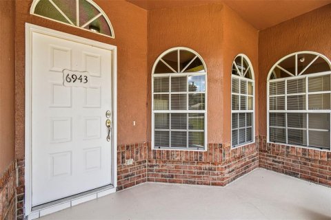 Villa ou maison à vendre à Zephyrhills, Floride: 3 chambres, 150.78 m2 № 1918296 - photo 5