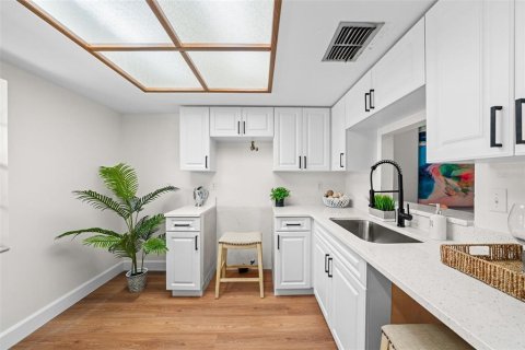 Condo in Clearwater, Florida, 2 bedrooms  № 1793129 - photo 12