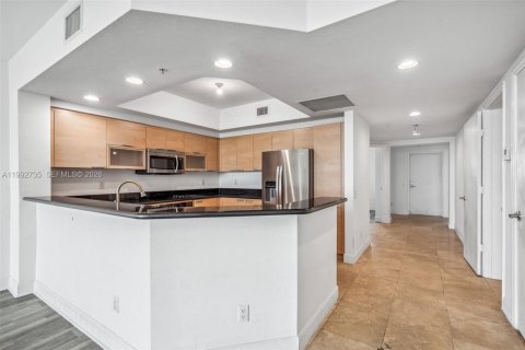 Condo in North Miami, Florida, 3 bedrooms № 2186073 - photo 6
