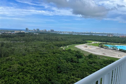 Condo in North Miami, Florida, 3 bedrooms № 2186073