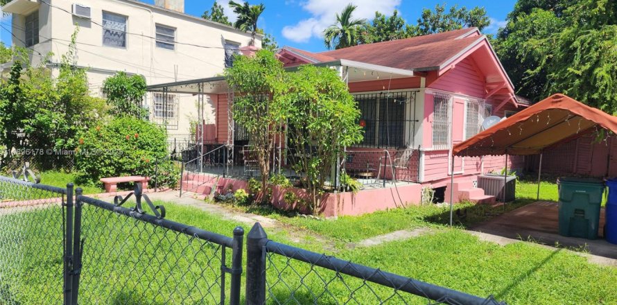 Villa ou maison à Miami, Floride 2 chambres, 100.52 m2 № 1950398