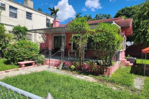 Villa ou maison à vendre à Miami, Floride: 2 chambres, 100.52 m2 № 1950398 - photo 8
