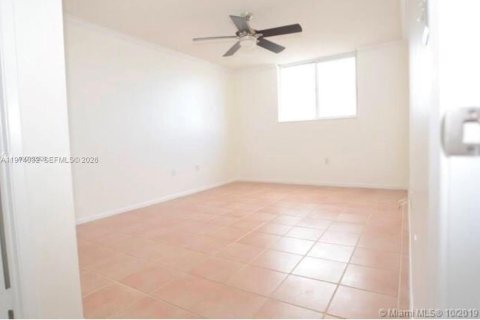 Copropriété à vendre à Miami Beach, Floride: 1 chambre, 75.25 m2 № 2153759 - photo 18