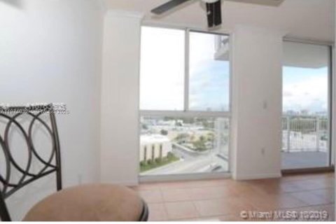 Copropriété à vendre à Miami Beach, Floride: 1 chambre, 75.25 m2 № 2153759 - photo 3