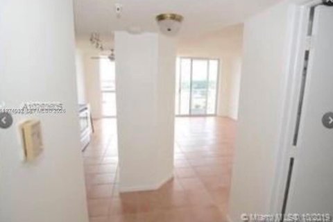 Copropriété à vendre à Miami Beach, Floride: 1 chambre, 75.25 m2 № 2153759 - photo 15