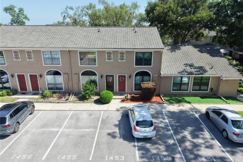 Townhouse in Winter Springs, Florida 2 bedrooms, 107.4 sq.m. № 2208083 - photo 30