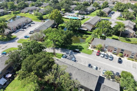Townhouse in Winter Springs, Florida 2 bedrooms, 107.4 sq.m. № 2208083 - photo 25