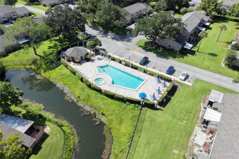 Townhouse in Winter Springs, Florida 2 bedrooms, 107.4 sq.m. № 2208083 - photo 29