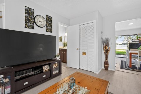 Townhouse in Winter Springs, Florida 2 bedrooms, 107.4 sq.m. № 2208083 - photo 8