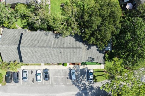 Townhouse in Winter Springs, Florida 2 bedrooms, 107.4 sq.m. № 2208083 - photo 24