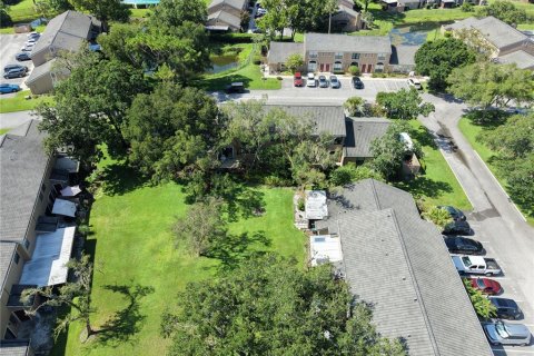 Townhouse in Winter Springs, Florida 2 bedrooms, 107.4 sq.m. № 2208083 - photo 27