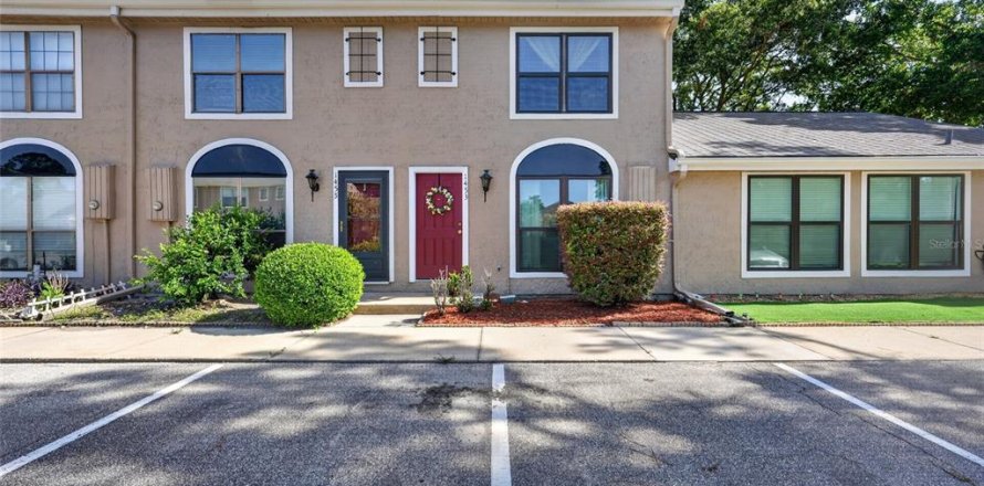 Townhouse in Winter Springs, Florida 2 bedrooms, 107.4 sq.m. № 2208083