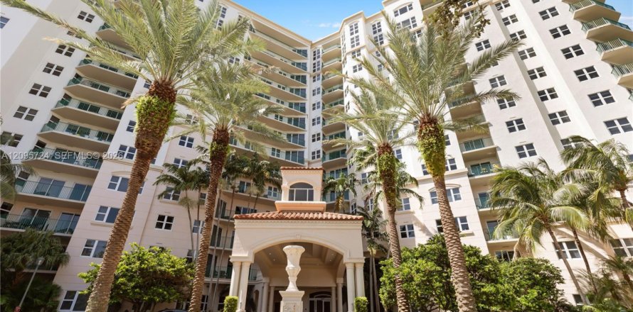 Condo in Aventura, Florida, 2 bedrooms № 2385276