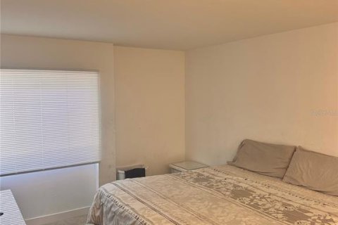 Condo in Sarasota, Florida, 2 bedrooms № 2103199 - photo 10