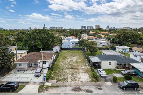 Terrain à vendre à Miami, Floride № 2044905 - photo 11