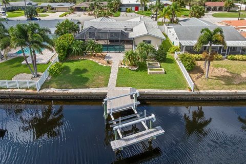 Casa en venta en New Port Richey, Florida, 3 dormitorios, 161.84 m2 № 1910727 - foto 28