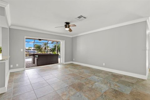 Casa en venta en New Port Richey, Florida, 3 dormitorios, 161.84 m2 № 1910727 - foto 8