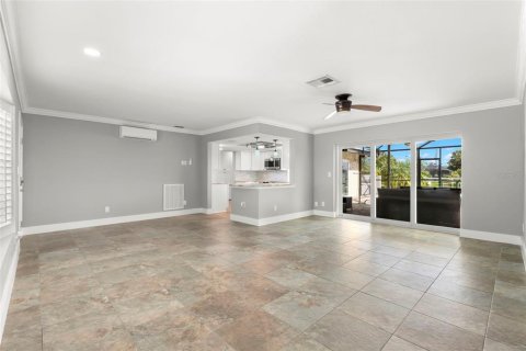 Casa en venta en New Port Richey, Florida, 3 dormitorios, 161.84 m2 № 1910727 - foto 6