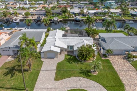 Casa en venta en New Port Richey, Florida, 3 dormitorios, 161.84 m2 № 1910727 - foto 27
