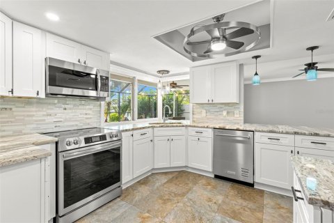 Casa en venta en New Port Richey, Florida, 3 dormitorios, 161.84 m2 № 1910727 - foto 16