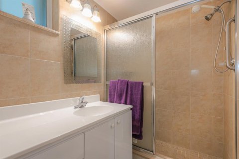 Copropriété à louer à Hallandale Beach, Floride: 2 chambres, 128.76 m2 № 2154639 - photo 28
