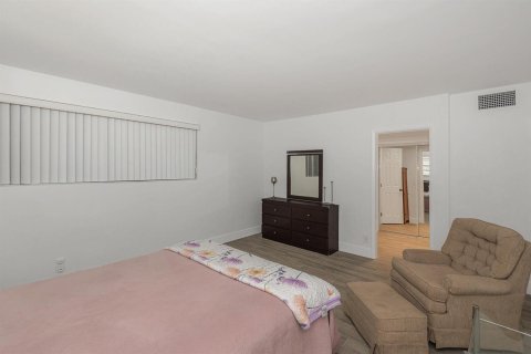 Copropriété à louer à Hallandale Beach, Floride: 2 chambres, 128.76 m2 № 2154639 - photo 25
